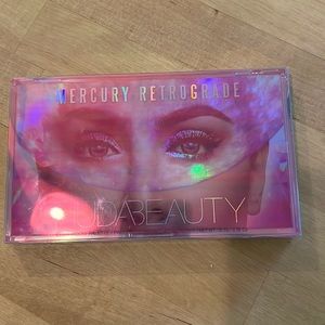 Huda Beauty mercury retrograde pallet